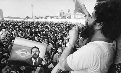 Imagem da notícia: FESSERGS SURPRESA COM POSIÇÃO DE LULA SOBRE O DIREITO DE GREVE