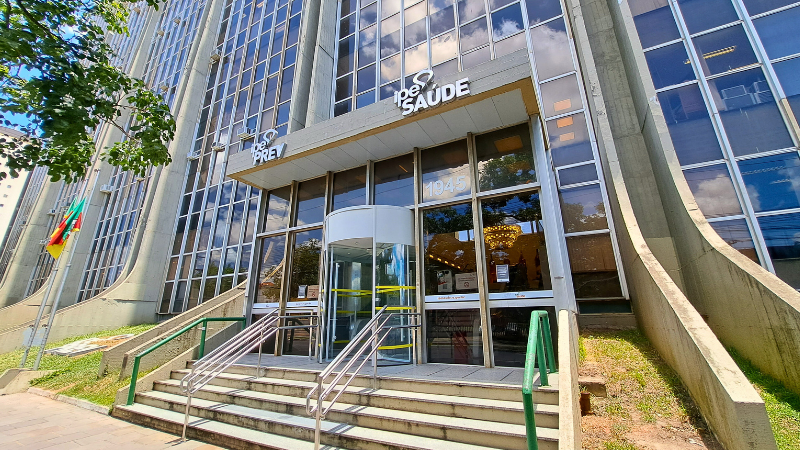 IPE SAÚDE PUBLICA EDITAL PARA CREDENCIAMENTO DE MÉDICOS